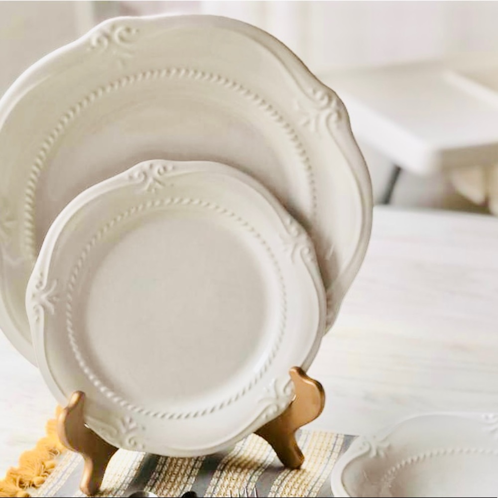 SLAH Gallery Collection 2 pc Place Setting EUC